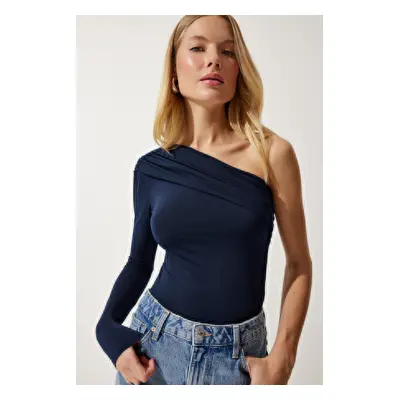 Happiness İstanbul Women's Navy Blue One-Shoulder Gathered Detailed Knitted Blouse