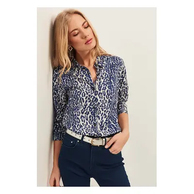 Olalook Women's Navy Blue Leopard Woven Shirt