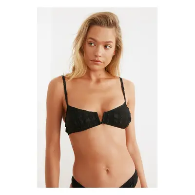 Trendyol Black V Vágott Texturált Bikini Top