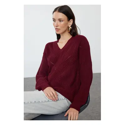 Trendyol Burgundy Openwork/Hole V Neck Knitwear Sweater