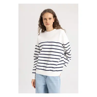 DEFACTO Relax Fit Crew Neck Striped Thin Basic Sweatshirt