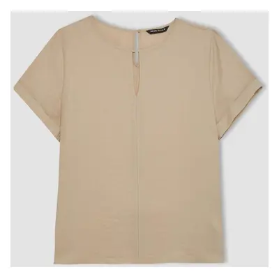 DEFACTO Regular Fit Round Neck Short Sleeve Blouse