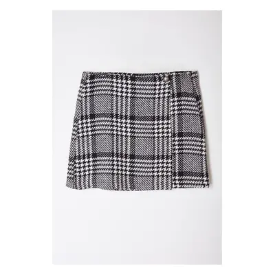 Trendyol Curve Black-White Houndstooth Patterned Plus Size Skirt