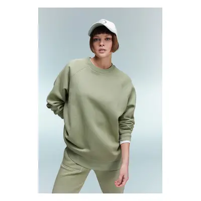 DEFACTO Oversize Fit Crew Neck Thick Basic Sweatshirt