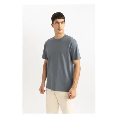 DEFACTO New Regular Fit Crew Neck Short Sleeve 100% Cotton Basic T-Shirt