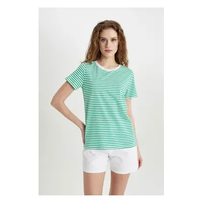 DEFACTO Regular Fit Striped Crew Neck Basic Short Sleeve T-Shirt