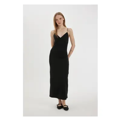 DEFACTO Cool Slim Fit V-Neck Strap Maxi Dress