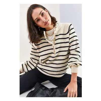 Bianco Lucci Women's Buttonhole Turtleneck Striped Knitwear Sweater