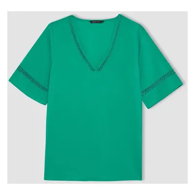 DEFACTO Regular Fit V-Neck Short Sleeve Blouse