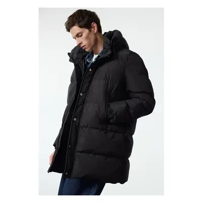 Trendyol Black Regular Fit Hooded Puffer Winter Coat with Zipper Pocket