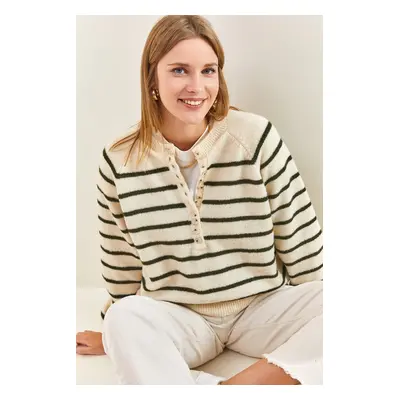 Bianco Lucci Women's Buttoned Collar Turtleneck Striped Knitwear Sweater