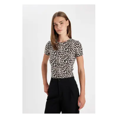 DEFACTO Slim Fit Crew Neck Leopard Print Short Sleeve T-Shirt