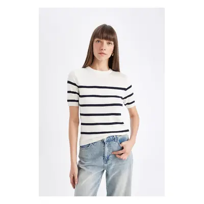 DEFACTO Regular Fit Crew Neck Striped Short Sleeve Sweater