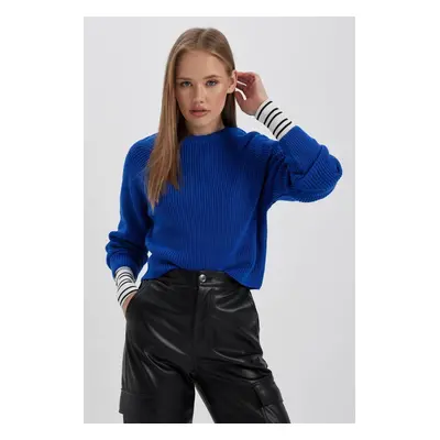 DEFACTO Cool Regular Fit Crew Neck Sweater