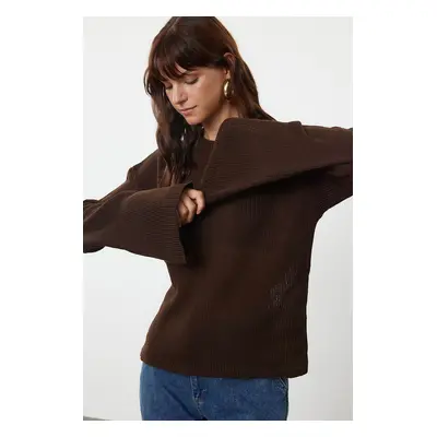 Trendyol Brown Wide Pattern Crew Neck Knitwear Sweater