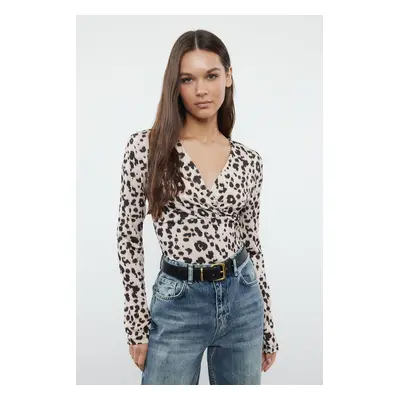 Trendyol Brown Leopard Patterned Double Breasted Closure Fitted Stretchy Knitted Bodysuit