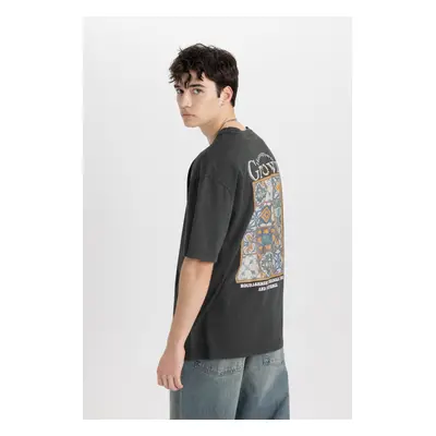 DEFACTO Comfort Fit Crew Neck Back Printed Short Sleeve T-Shirt