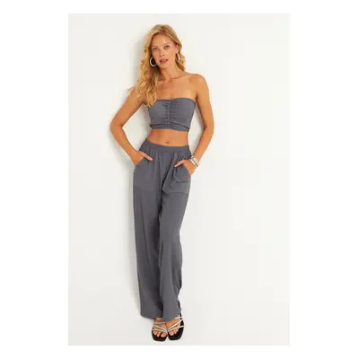 Cool & Sexy Women's Gray Bottom-Top Sweater Suit