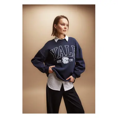 DEFACTO Yale University Oversize Fit Crew Neck Thick Sweatshirt