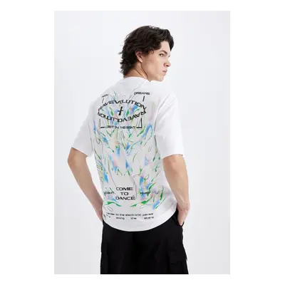 DEFACTO Comfort Fit Crew Neck Back Printed Short Sleeve T-Shirt