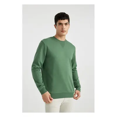 DEFACTO Regular Fit Crew Neck Cotton Basic Sweatshirt