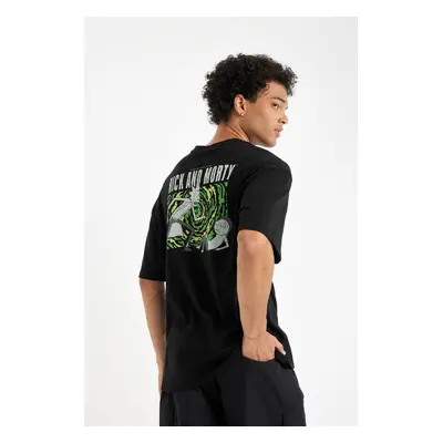 DEFACTO Rick And Morty Boxy Fit Crew Neck Short Sleeve T-Shirt