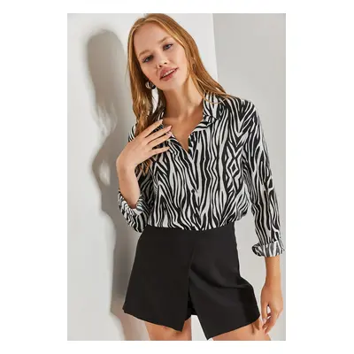 Bianco Lucci Women's Zebra Patterned Viscose Shirt