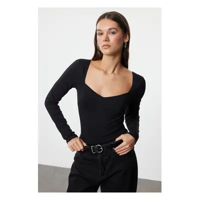 Trendyol Black Fitted Long Sleeve Sweetheart Neckline Cotton Stretch Knitted Blouse