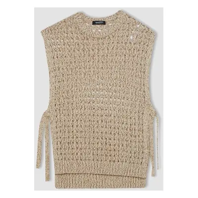 DEFACTO Crew Neck Openwork Vest