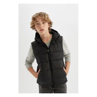 DEFACTO Boy's Water Repellent Hooded Puffer Vest