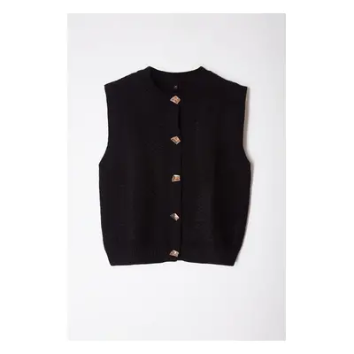 Trendyol Black Crew Neck Fitted Vest