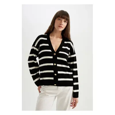 DEFACTO Relax Fit Striped V Neck Buttoned Knit Cardigan