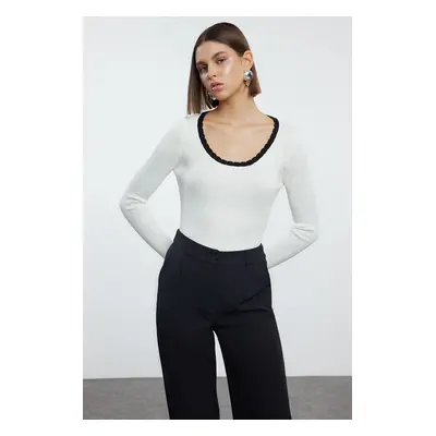 Trendyol Ecru Ribbed Pool Collar Color Block Knitwear Sweater