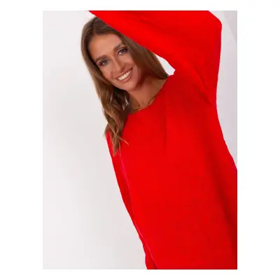 Red classic sweater with long sleeves