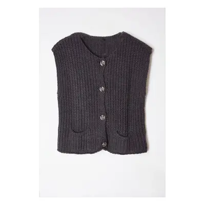 Trendyol Anthracite Crew Neck Fitted Knit Vest