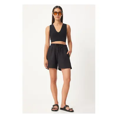 Happiness İstanbul Women's Black Pocket Muslin Shorts