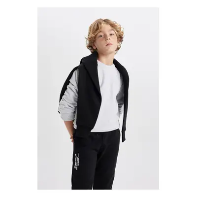 DEFACTO Boy's Crew Neck Thessaloniki Fabric Basic Sweatshirt