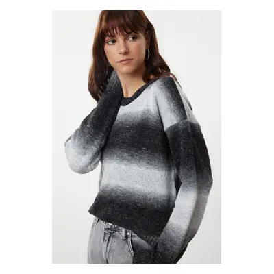 Trendyol Ecru Soft Textured Color Block Knitwear Sweater