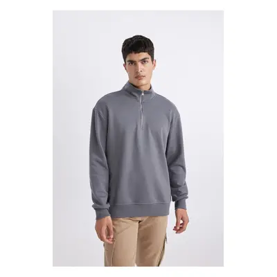 DEFACTO Comfort Fit Zippered Stand Collar Basic Sweatshirt