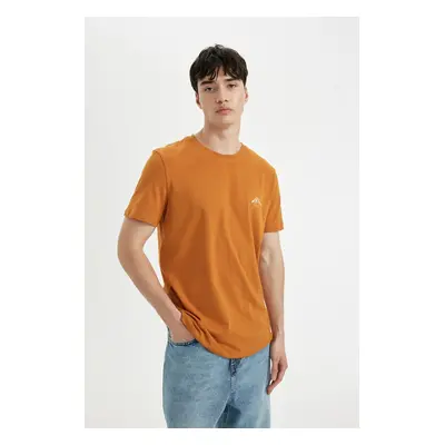 DEFACTO Slim Fit Crew Neck Printed Short Sleeve T-Shirt