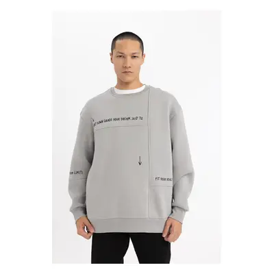 DEFACTO Oversize Fit Crew Neck Back Printed Sweatshirt