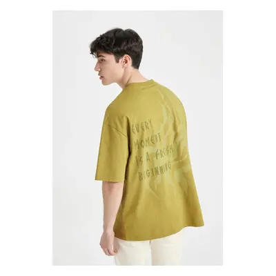 DEFACTO Oversize Fit Back Printed Crew Neck Short Sleeve T-Shirt