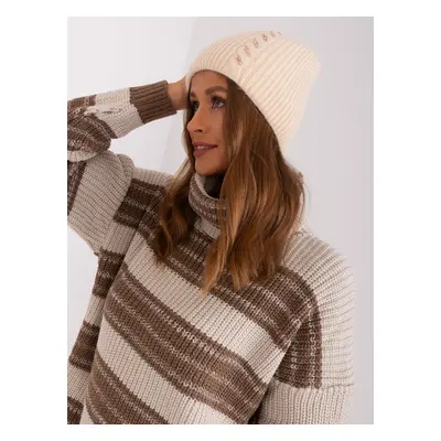 Women's winter hat light beige