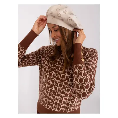 Light beige women's beret with appliqué