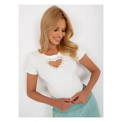 Ecru short T-shirt with heart-shaped neckline