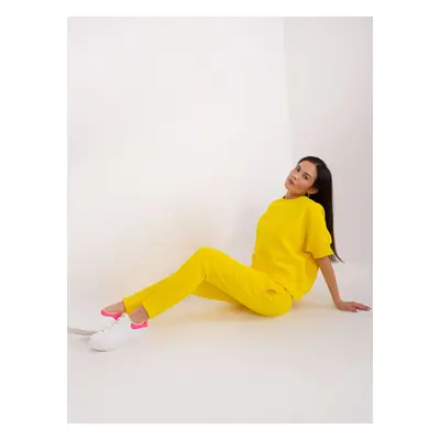 Yellow Women's Tracksuit with Short Sleeve Sweatshirt