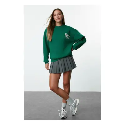 Trendyol Emerald Green Thick Inside Polar Slogan Embroidered Regular/Normal Fit Knitted Sweatshi