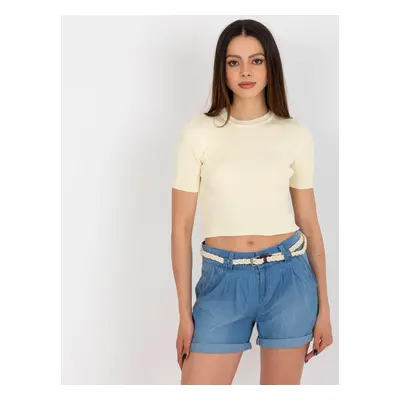 Cream crop top with ribbed cut