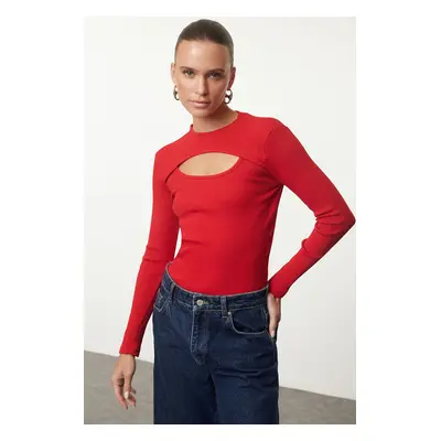 Trendyol Red Cut Out/Window Detailed Crew Neck Ribbed Stretchy Knitted Blouse