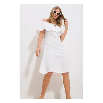 Trend Alaçatı Stili Women's White Madonna Collar Self Patterned Woven Dress